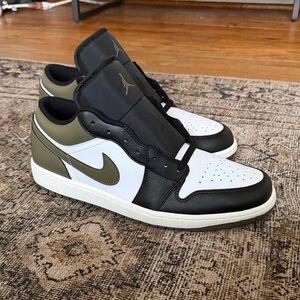 Brand new Nike - Jordan Men's Black, White, and Olive 12